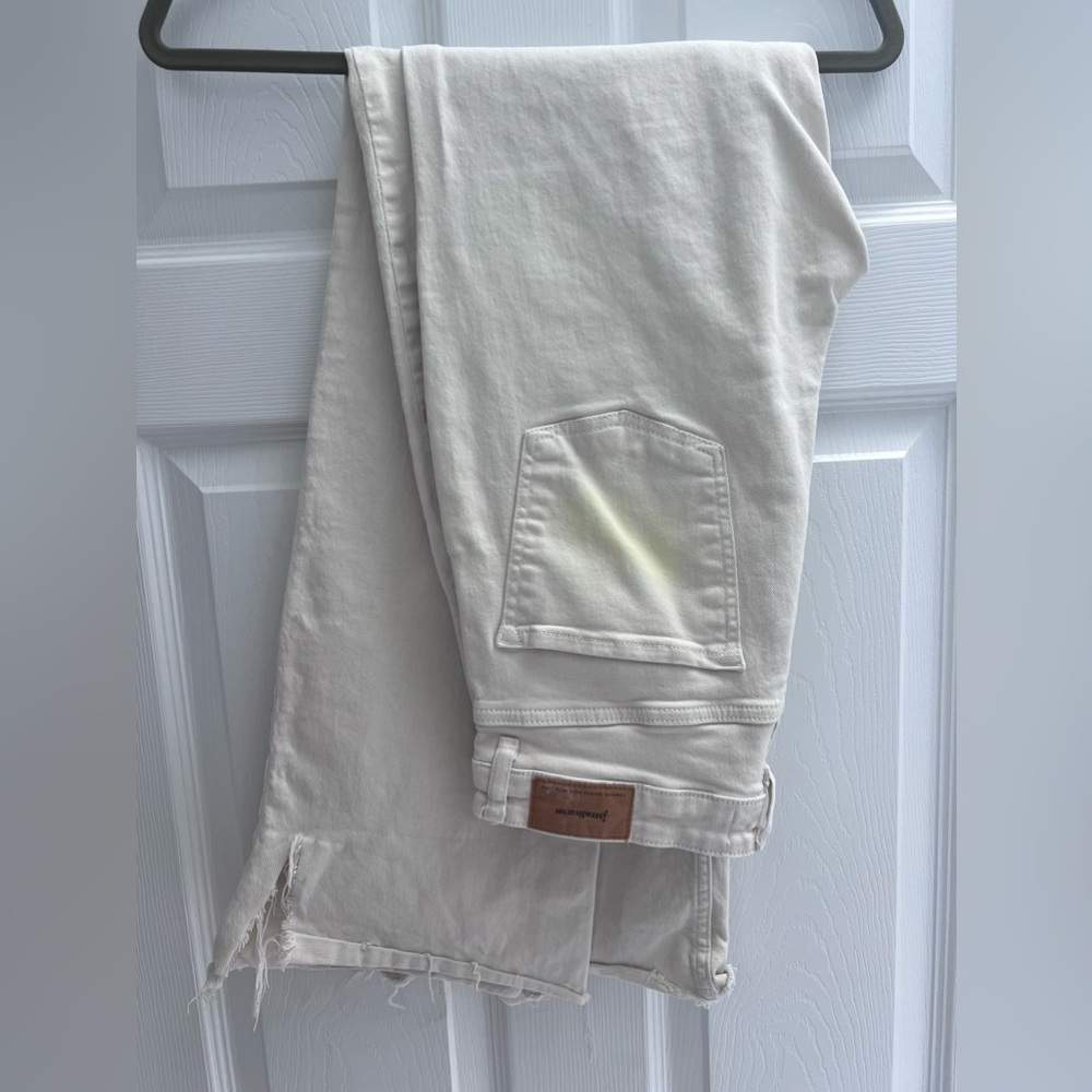 Stradivarius off white jeans